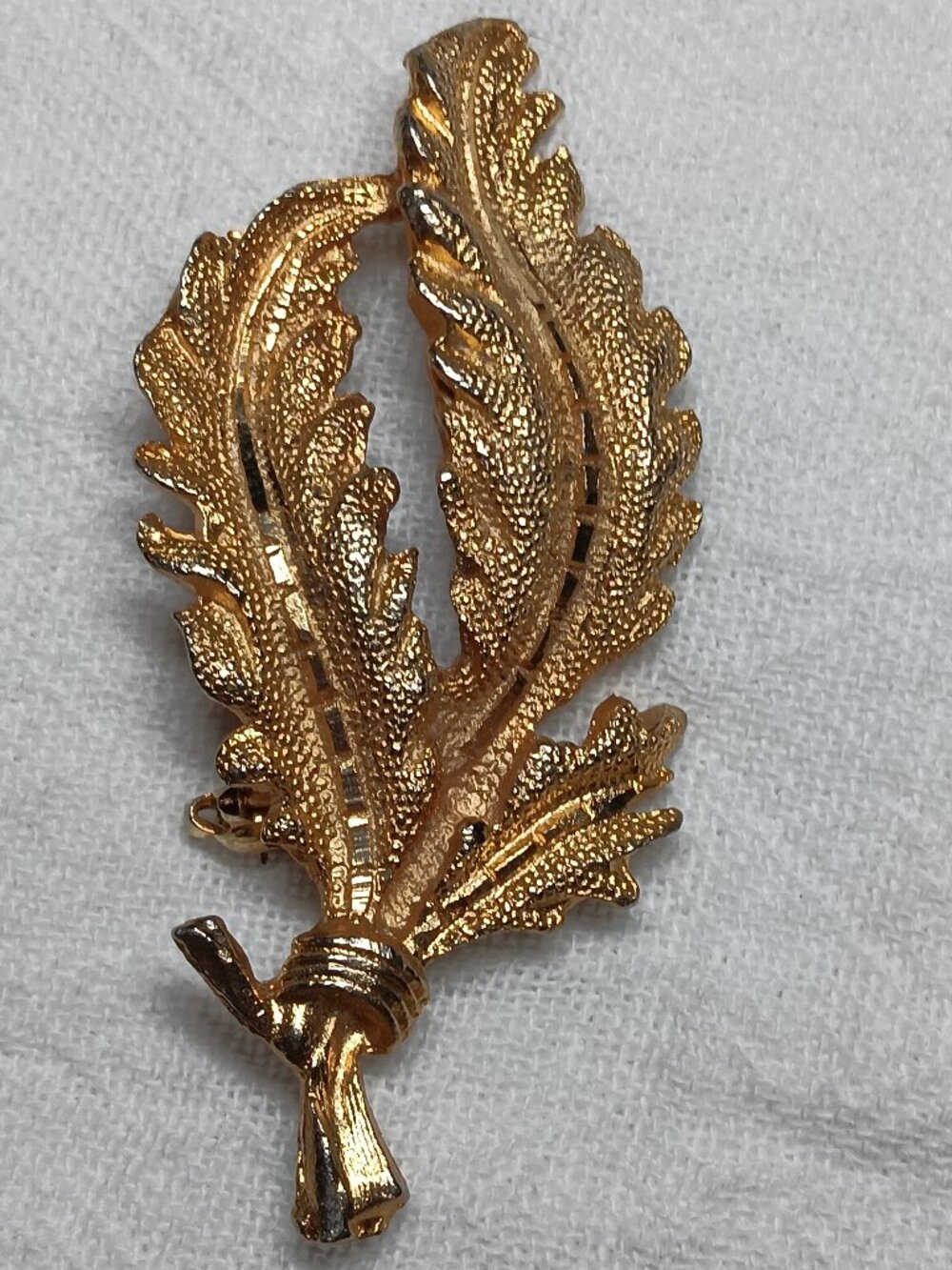 Vintage Gold Tone Double Leaf Brooch - Textured Botanical Sprig Pin